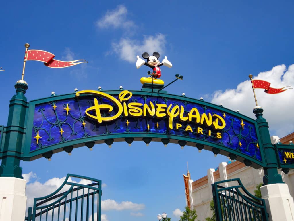 disneyland paris entrance fee